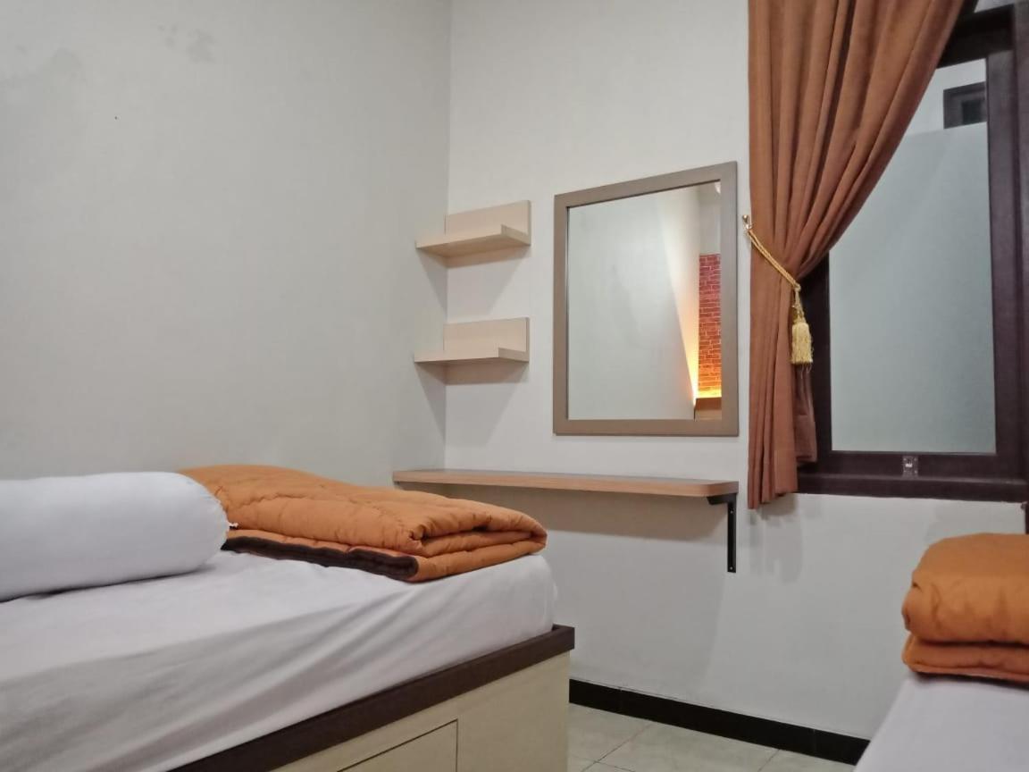 Alastuwo Amaya Guest House Syariah المظهر الخارجي الصورة